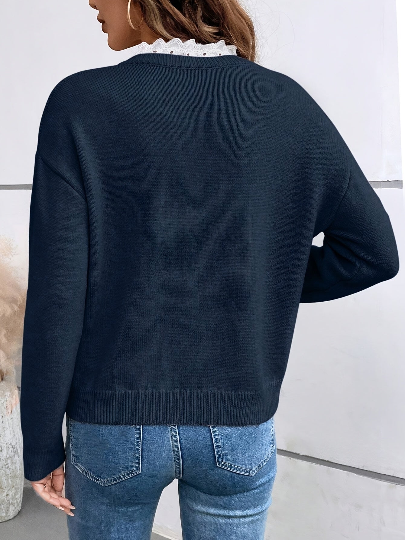LINZA | Sweater with Lace Detail