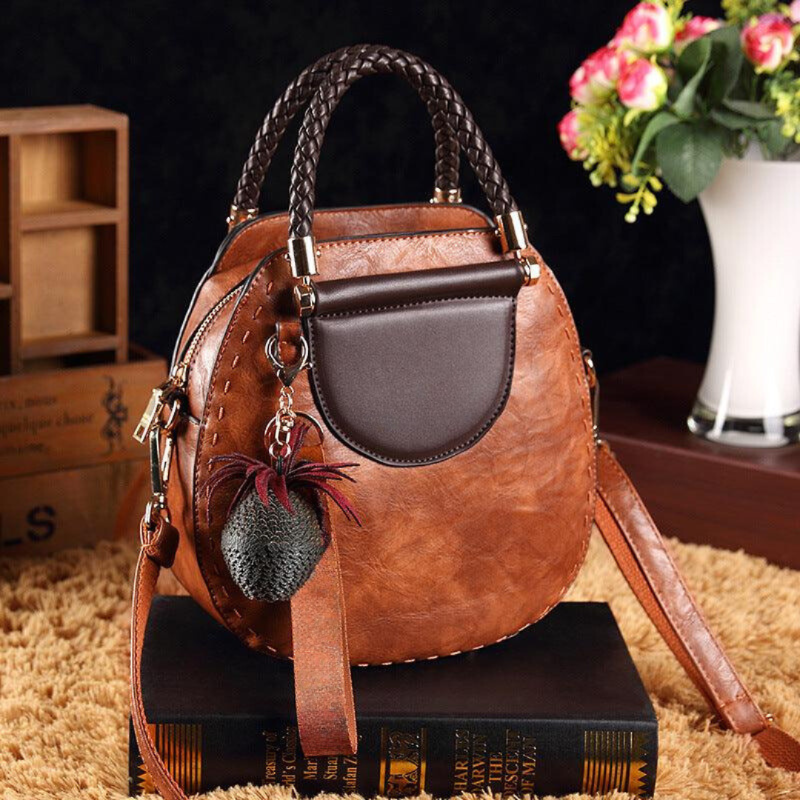 VERA | Sleek Leather Shoulder Bag