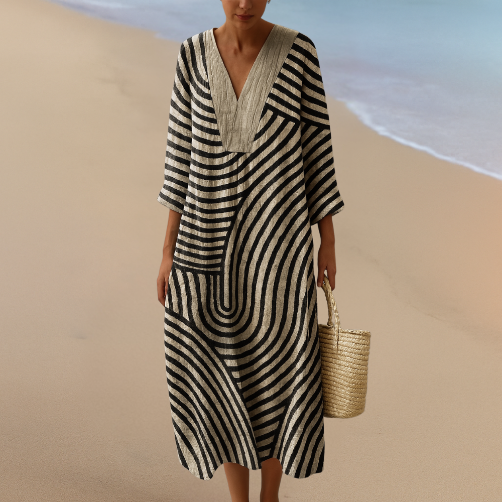 SOFIE | Monochrome Maxi Dress with Geometric Pattern – Elegant Cut in Black and Beige